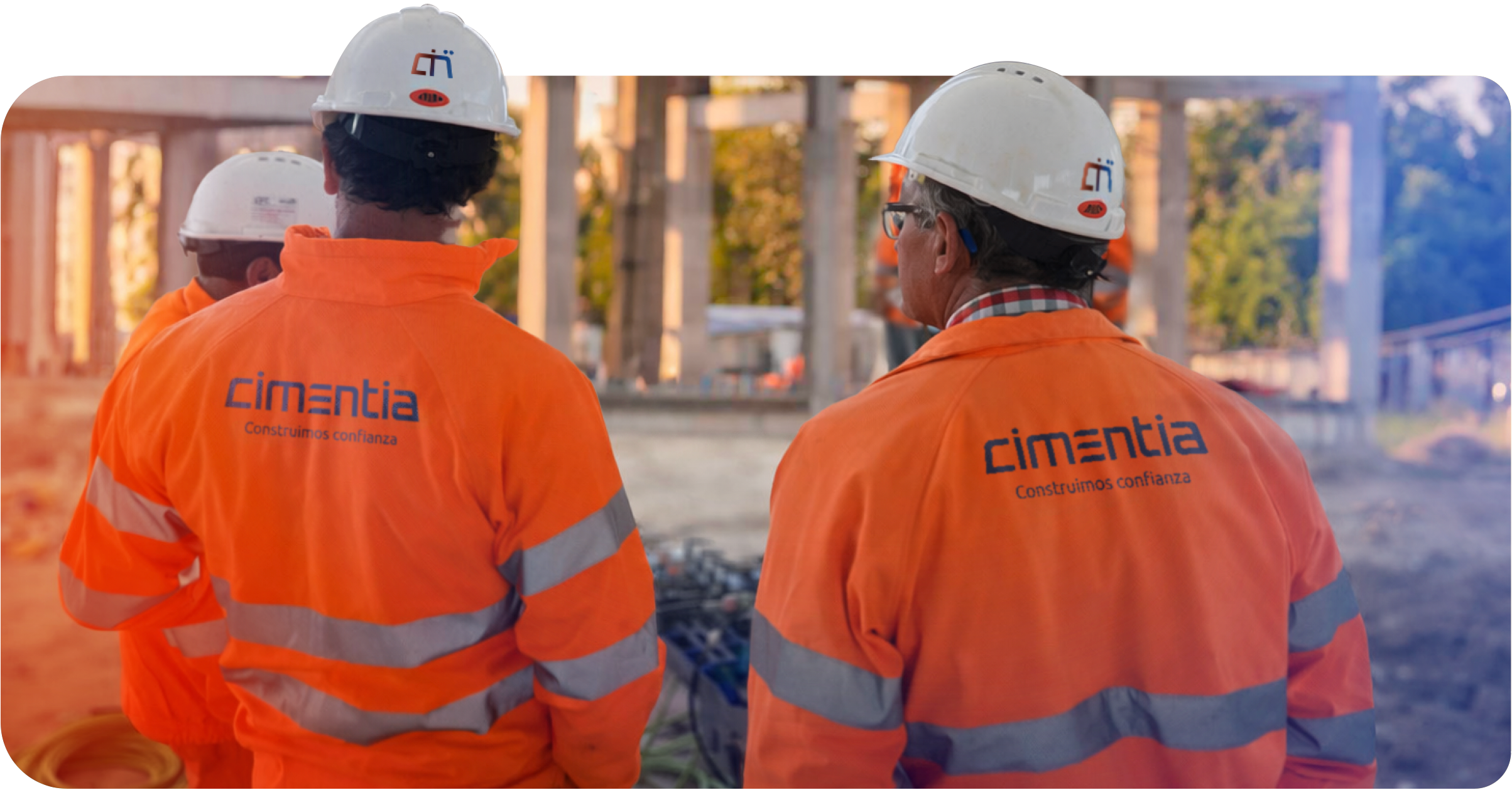 Equipo técnico de Cimentia en obra